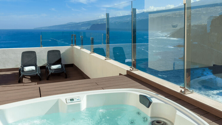 XTRA Room Panoramic Frontal Sea View 